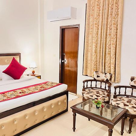 Hotel Paras - Karol Bagh Delhi ภายนอก รูปภาพ