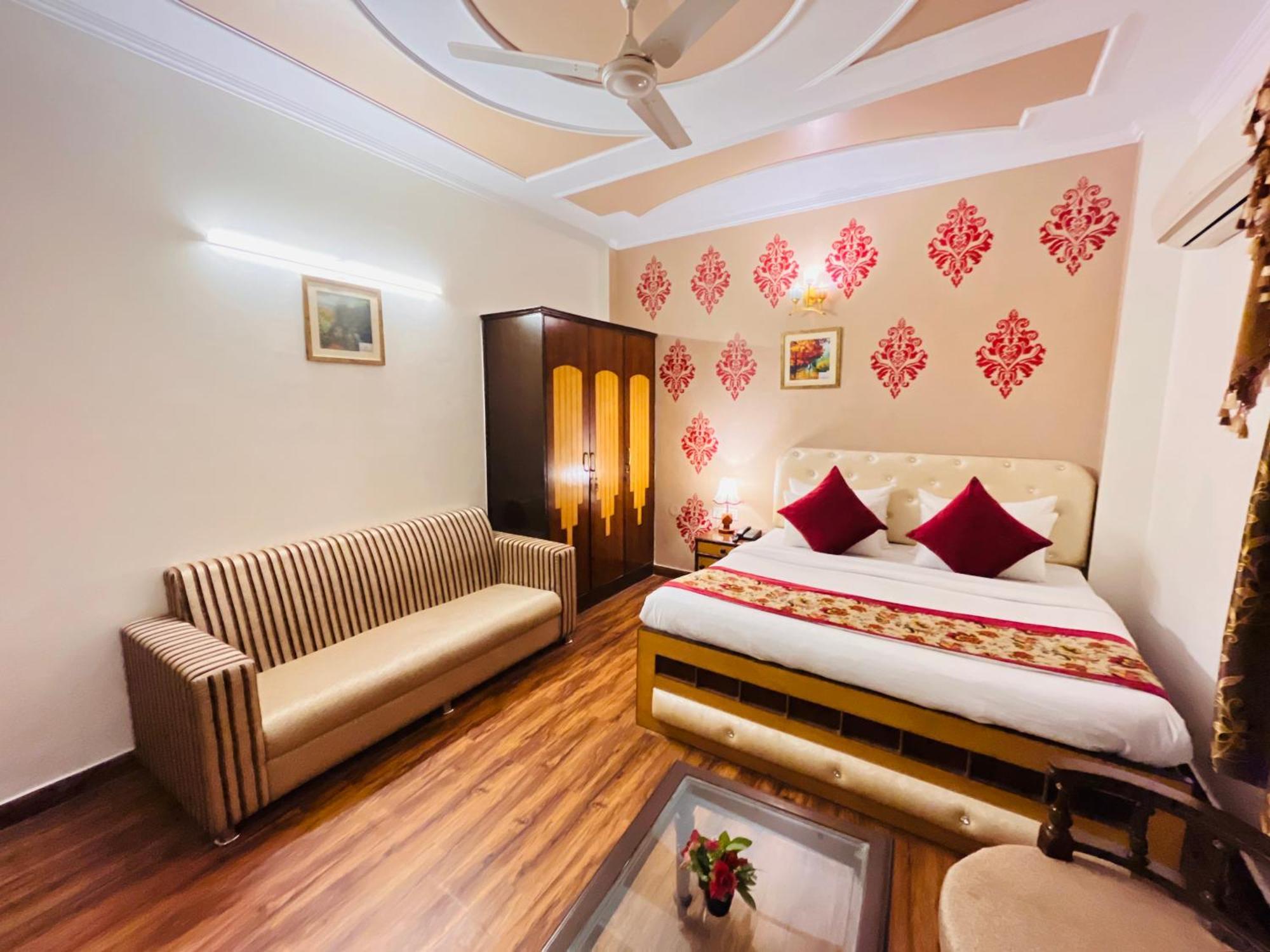Hotel Paras - Karol Bagh Delhi ภายนอก รูปภาพ