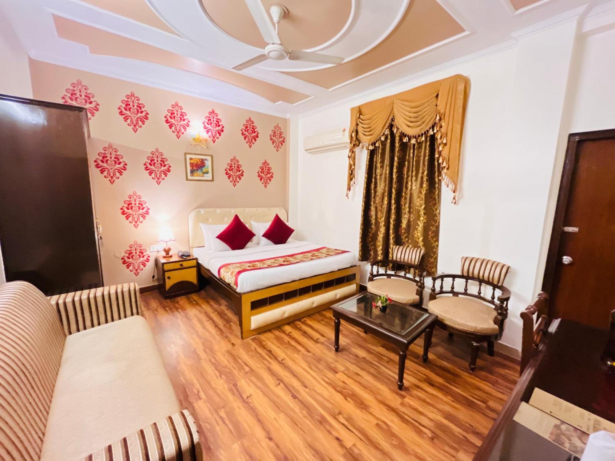 Hotel Paras - Karol Bagh Delhi ภายนอก รูปภาพ