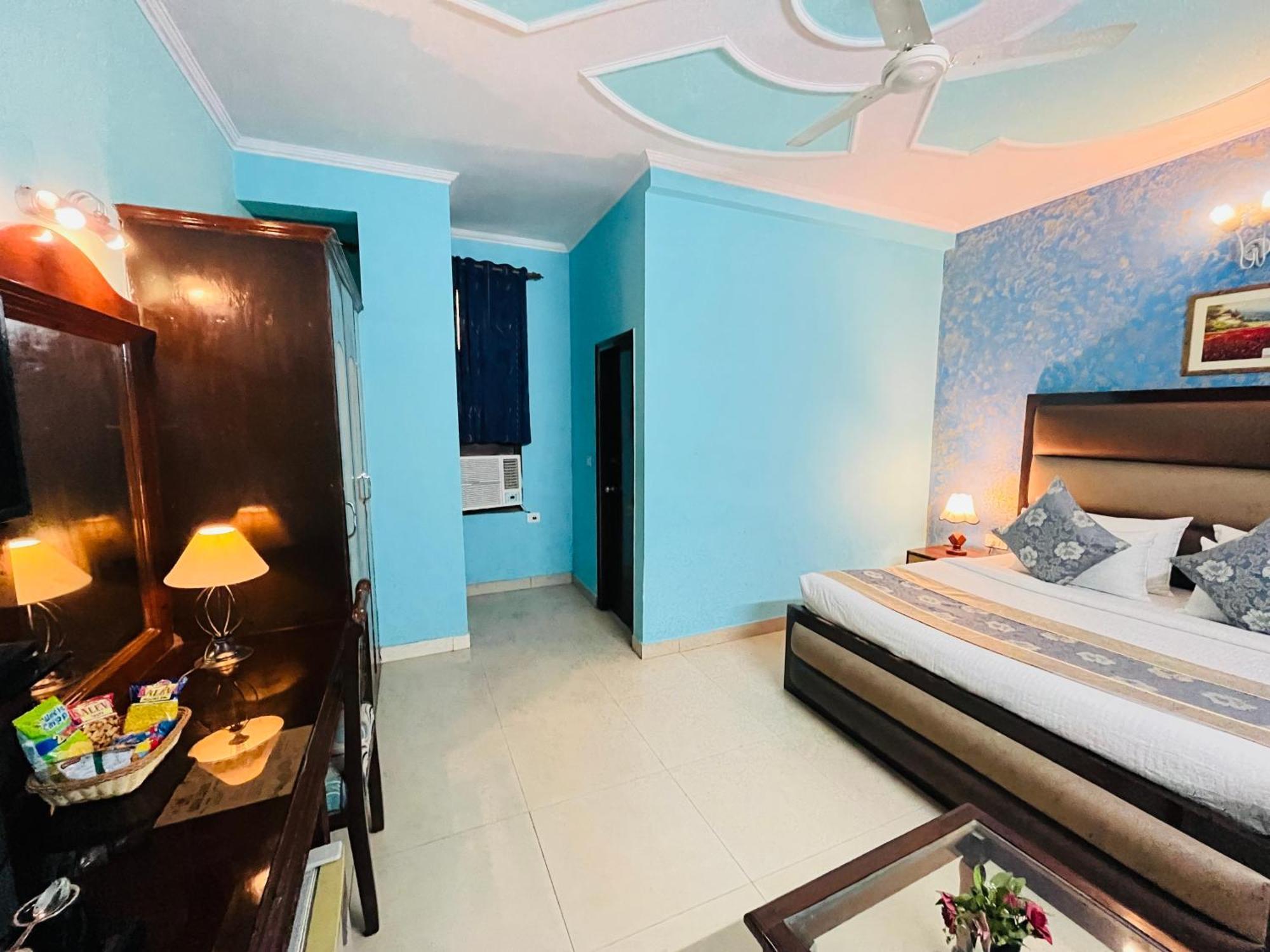 Hotel Paras - Karol Bagh Delhi ภายนอก รูปภาพ
