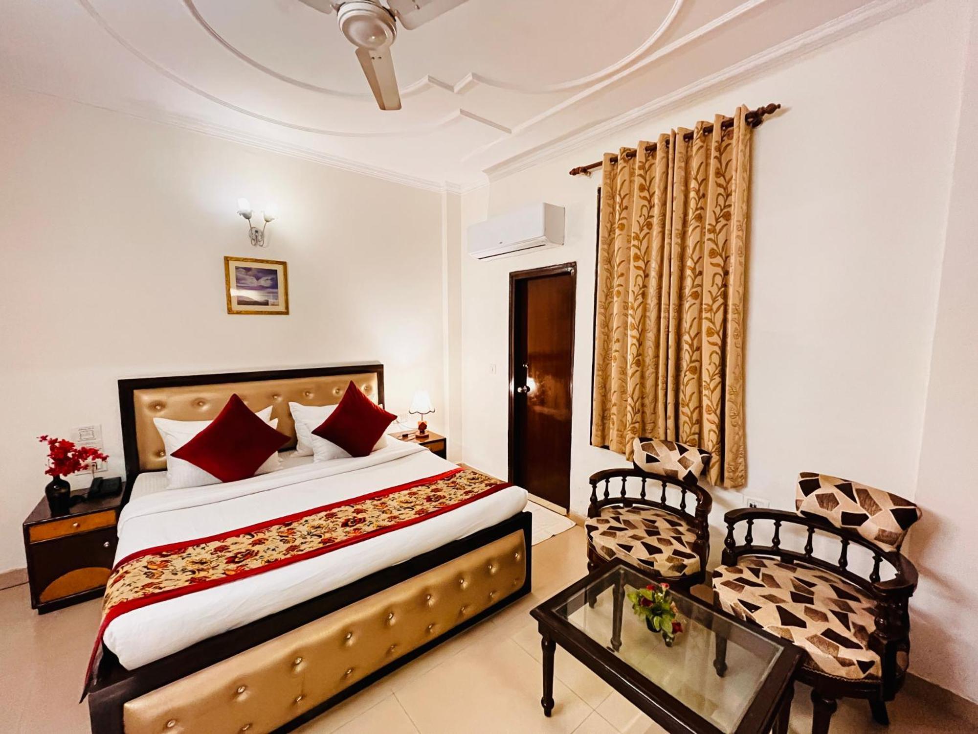 Hotel Paras - Karol Bagh Delhi ภายนอก รูปภาพ