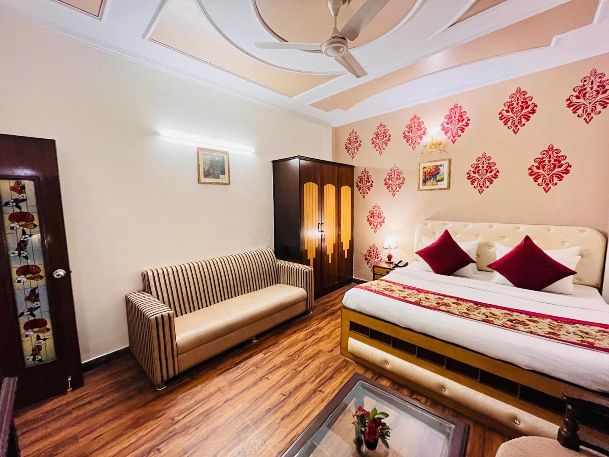 Hotel Paras - Karol Bagh Delhi ภายนอก รูปภาพ
