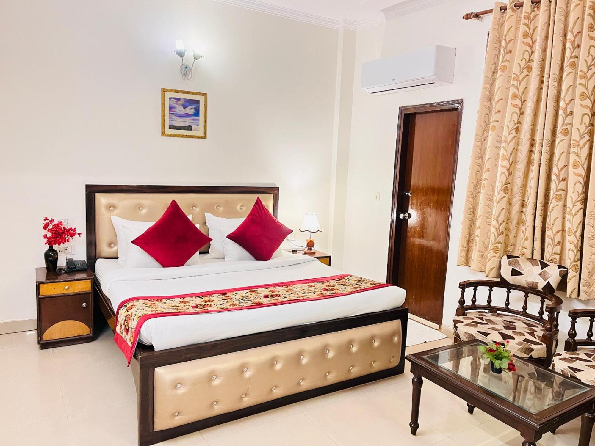 Hotel Paras - Karol Bagh Delhi ภายนอก รูปภาพ